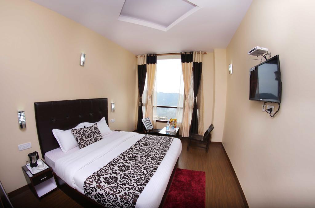 The Grand Welcome Hotell Shimla Exteriör bild