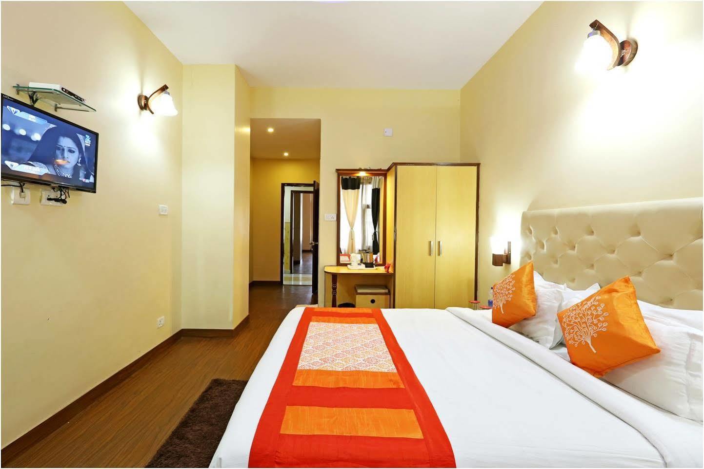 The Grand Welcome Hotell Shimla Exteriör bild